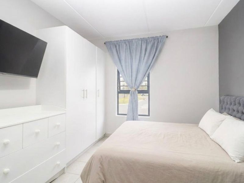 Apartment For Sale in Parklands, Blouberg - Photo 8