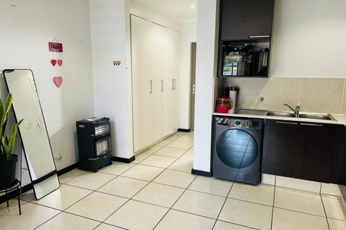 House For Sale in Sunninghill, Sandton - Photo 2