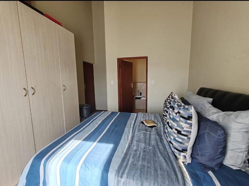 2 Bedroom, 2 Bathroom Apartment For Sale in Montana, Pretoria - Photo 9