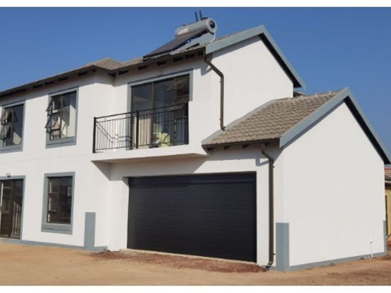 House For Sale in Klerksoord, Platinum Park - Photo 5