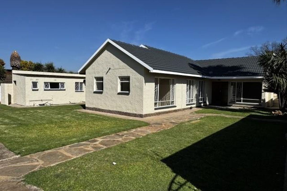 House For Sale in Beyers Park, Boksburg - Photo 3