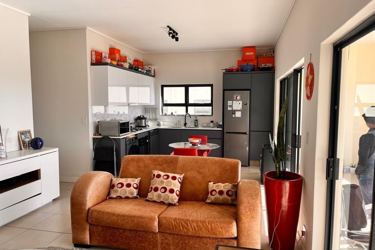 Elegant 2-Bedroom  in The Huntsman Estate, Somerset West - Photo 2