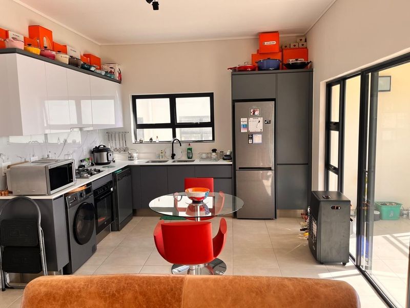 Elegant 2-Bedroom  in The Huntsman Estate, Somerset West - Photo 5
