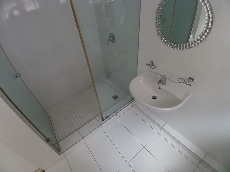 2 BEDROOM APARTMENT OVERPORT - Photo 8