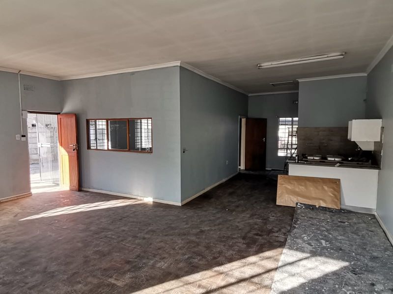 Industrial Office Space To Let in Dal Josafat, Paarl - Photo 1