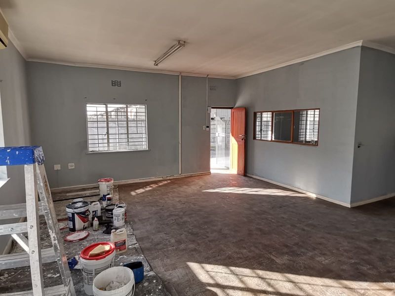 Industrial Office Space To Let in Dal Josafat, Paarl - Photo 2