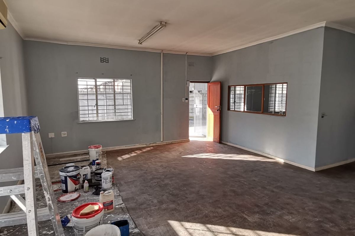 Industrial Office Space To Let in Dal Josafat, Paarl - Photo 2