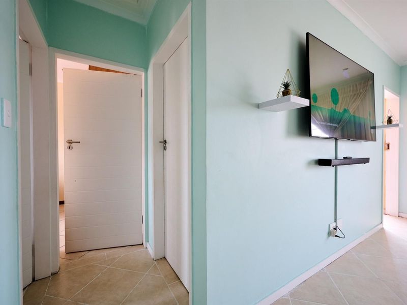 2 Bedroom Apartment For Sale in Monavoni, Centurion - Photo 9