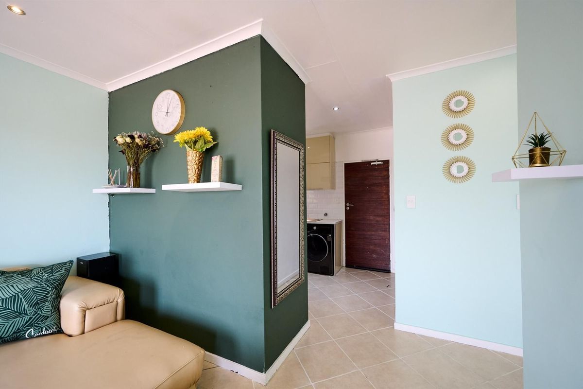 2 Bedroom Apartment For Sale in Monavoni, Centurion - Photo 4