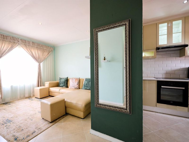 2 Bedroom Apartment For Sale in Monavoni, Centurion - Photo 5