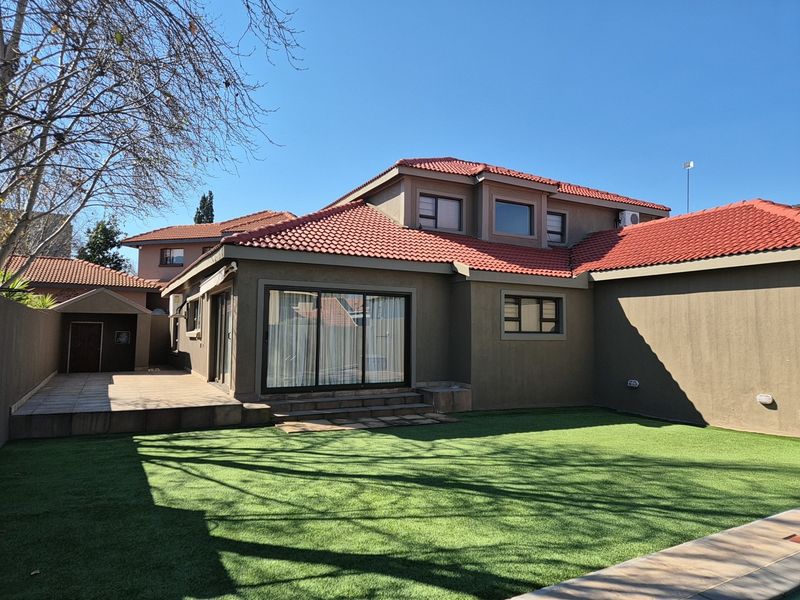 House For Sale in Grimbeeck Park, Potchefstroom, North West - Photo 7