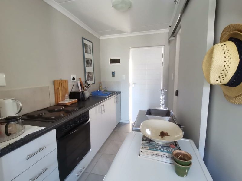 Bachelor Apartment For Sale at La Vie Estate in Paarl - Photo 3