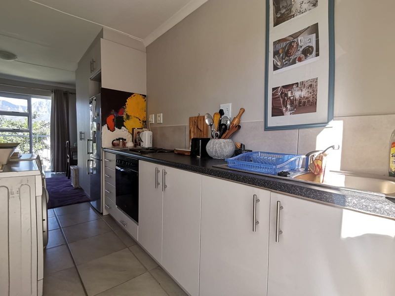 Bachelor Apartment For Sale at La Vie Estate in Paarl - Photo 2
