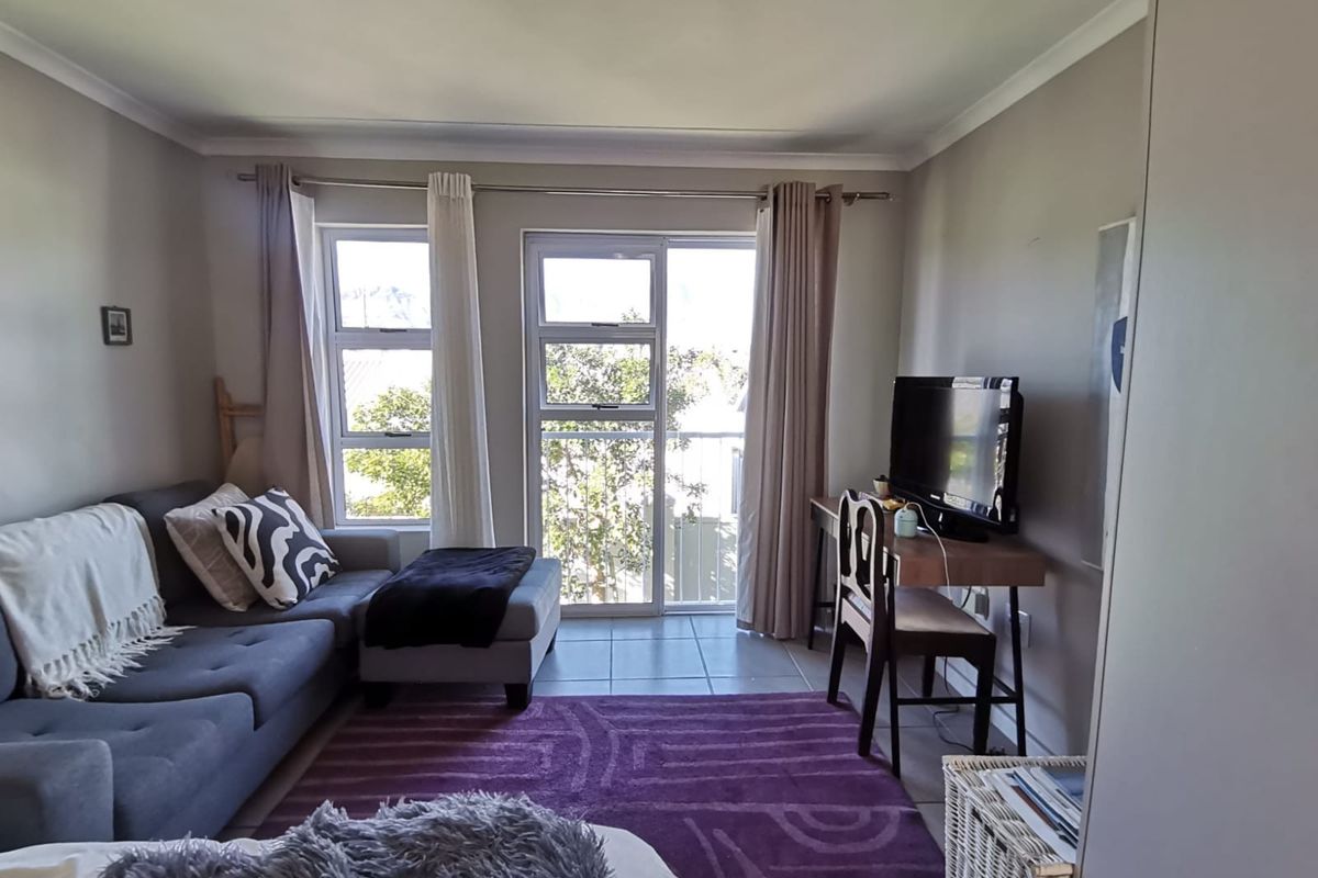 Bachelor Apartment For Sale at La Vie Estate in Paarl - Photo 5