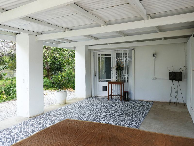 A Private Garden Sanctuary in the Heart of the Village - Photo 3
