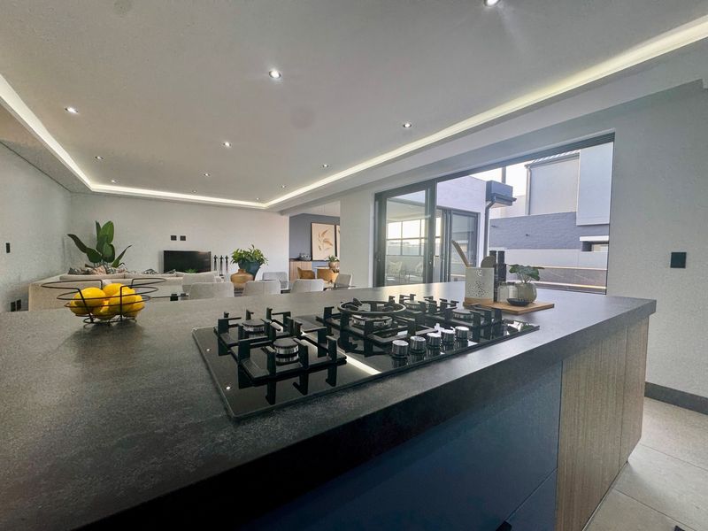 Brand-New Contemporary Family Home in Fountainbrook Estate, Midstream, Centurion - Photo 9