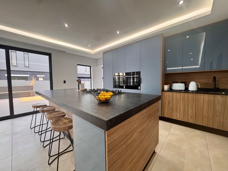 Brand-New Contemporary Family Home in Fountainbrook Estate, Midstream, Centurion - Photo 5