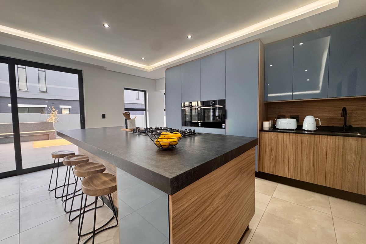 Brand-New Contemporary Family Home in Fountainbrook Estate, Midstream, Centurion - Photo 5
