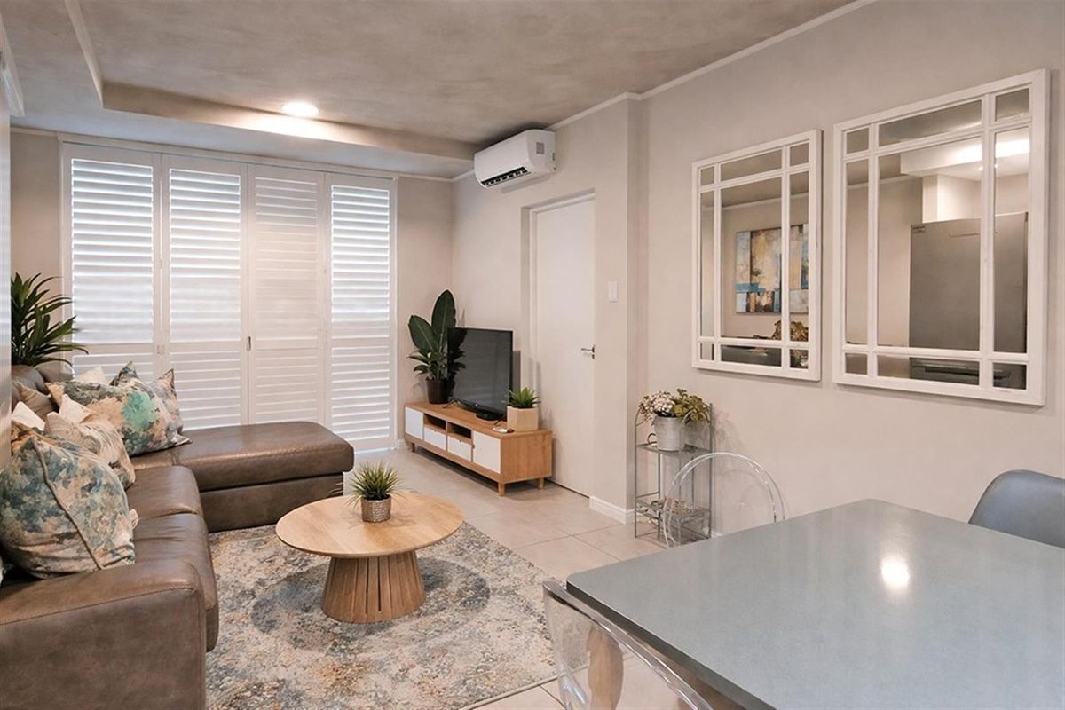 Available immediately! Stunning Views! Furnished 2-bed, 2-bath apartment to let in Sibaya Precinct - Photo 5