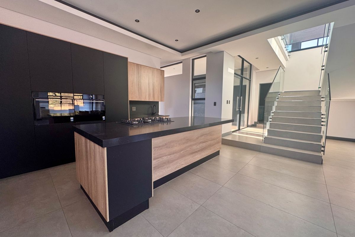 A Rare Riverside Masterpiece in Fountainbrook Estate - Photo 3