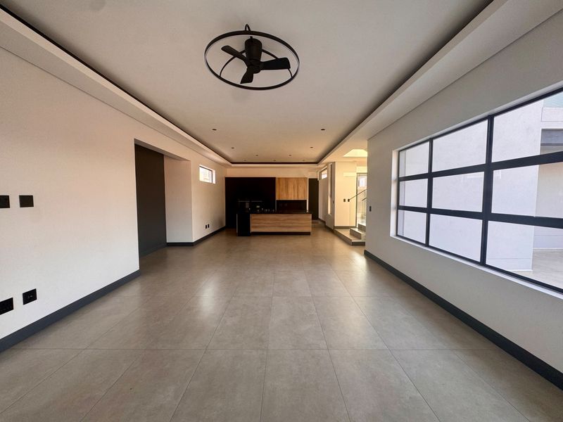 A Rare Riverside Masterpiece in Fountainbrook Estate - Photo 9