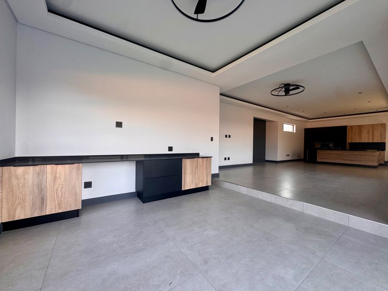 A Rare Riverside Masterpiece in Fountainbrook Estate - Photo 10