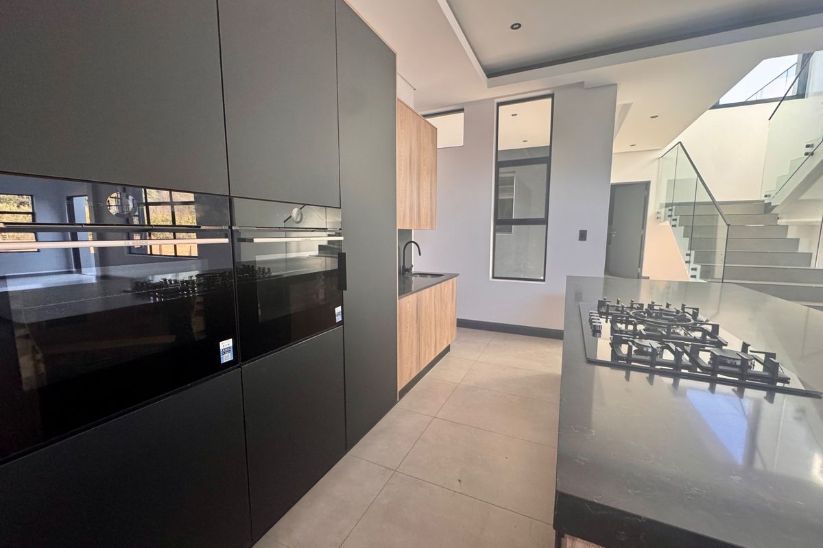 A Rare Riverside Masterpiece in Fountainbrook Estate - Photo 4