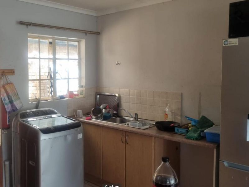 2 Bed, 2 Bath DBL Garage Townhouse For Sale in Kosmosdal, Centurion - Photo 2