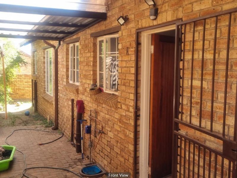 2 Bed, 2 Bath DBL Garage Townhouse For Sale in Kosmosdal, Centurion - Photo 9