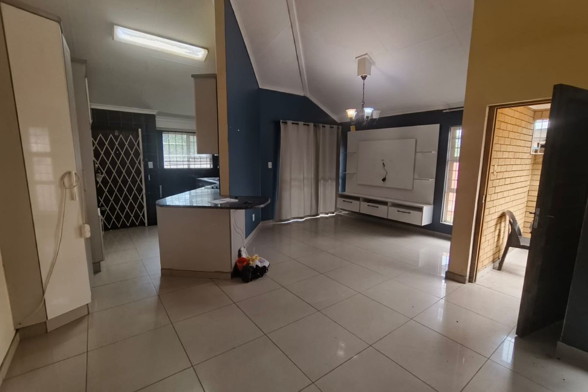 3 Bedroom unit for sale - Photo 2