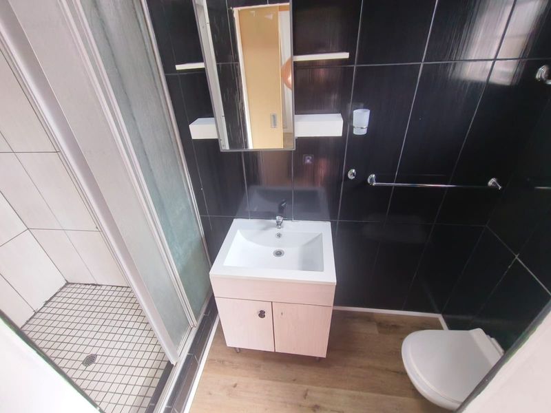 3 Bedroom unit for sale - Photo 5