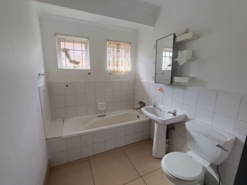 3 Bedroom unit for sale - Photo 8