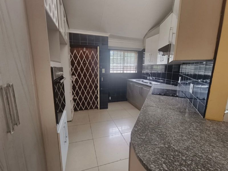 3 Bedroom unit for sale - Photo 3