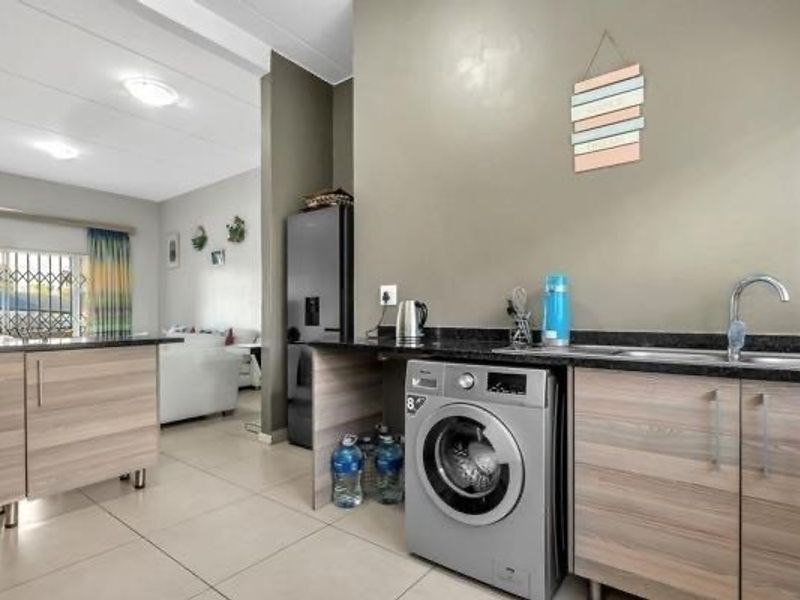 2 Bedroom,2 Bath GROUND Floor for Rent in Blue hills - Photo 3