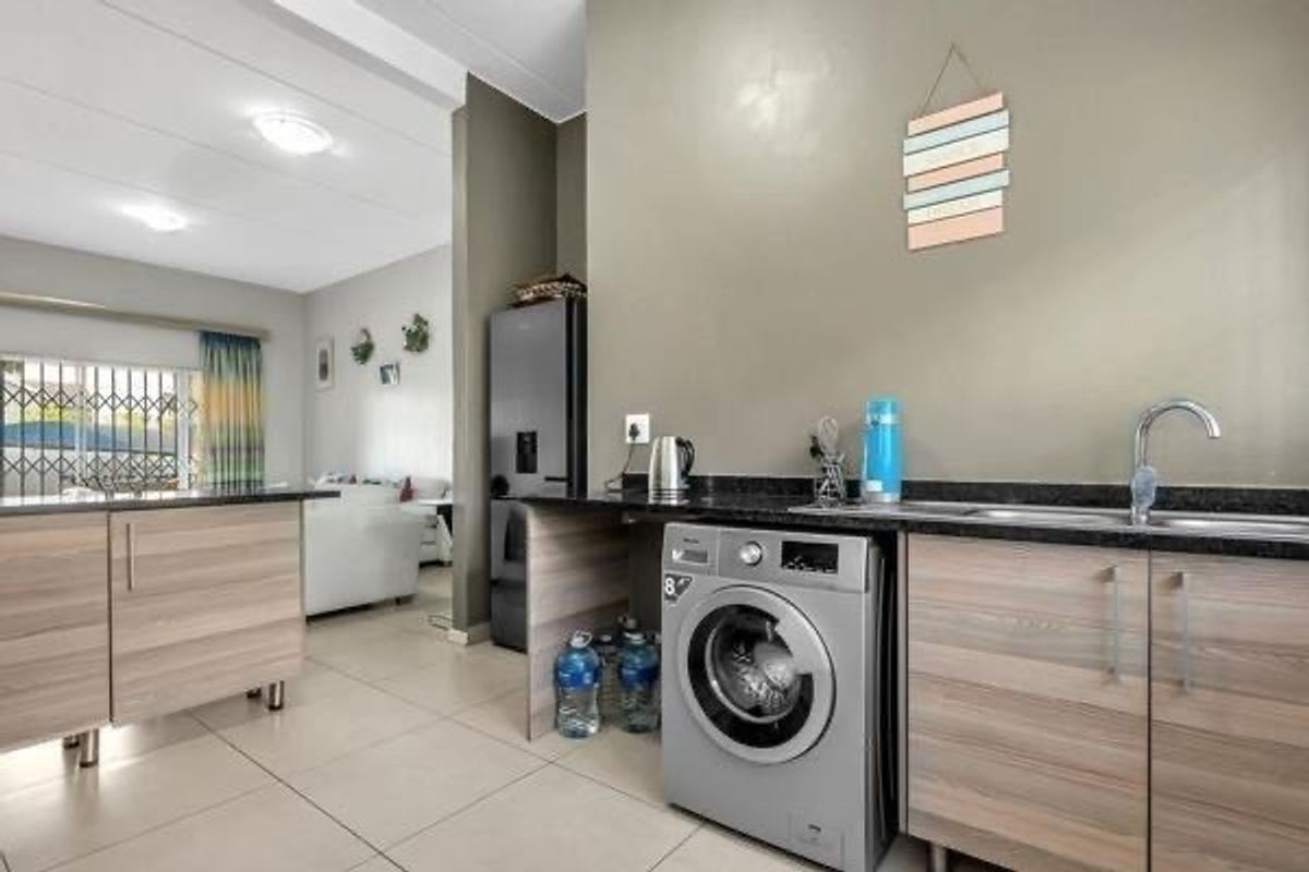 2 Bedroom,2 Bath GROUND Floor for Rent in Blue hills - Photo 3