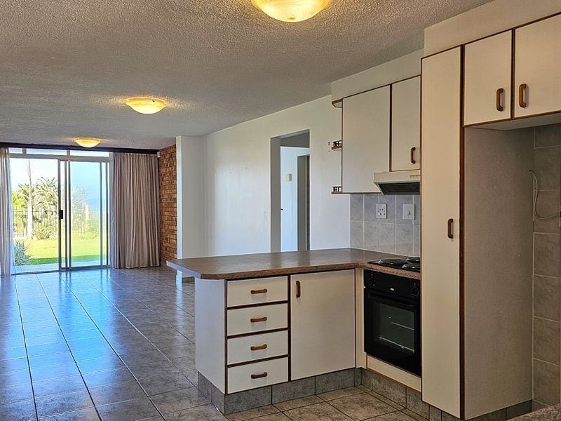 PRISTINE, Wheelchair friendly 2 Bedroom Apartment - Photo 2
