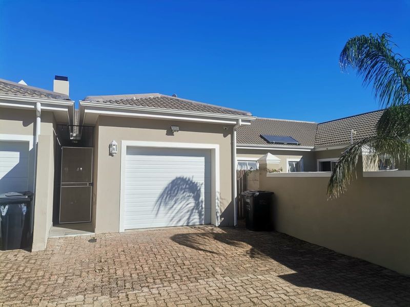 3 Bedroom Townhouse to Rent in Oude Chardonnay Estate, Paarl - Photo 1