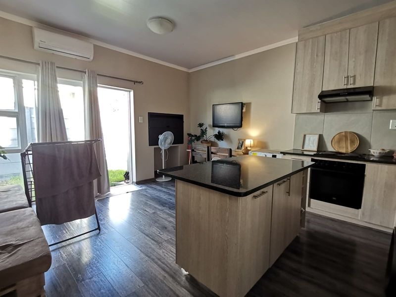 3 Bedroom Townhouse to Rent in Oude Chardonnay Estate, Paarl - Photo 3