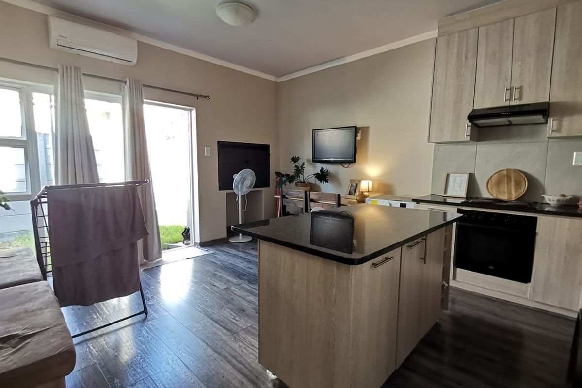 3 Bedroom Townhouse to Rent in Oude Chardonnay Estate, Paarl - Photo 3