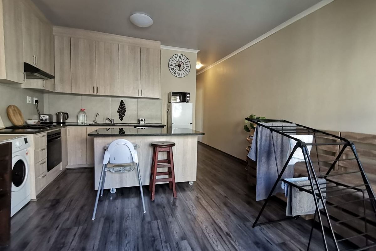 3 Bedroom Townhouse to Rent in Oude Chardonnay Estate, Paarl - Photo 4