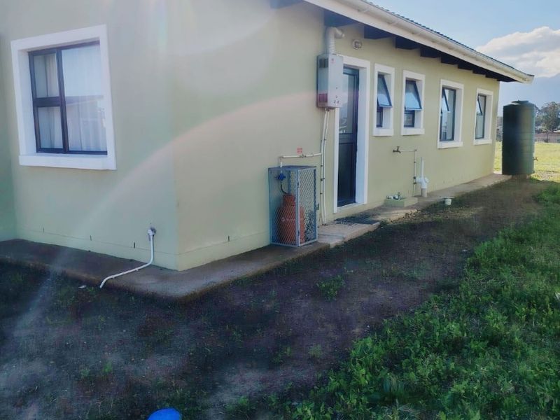House For Sale in Pacaltsdorp, George - Photo 2