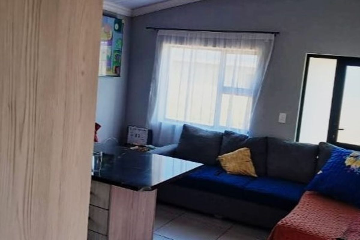House For Sale in Pacaltsdorp, George - Photo 3