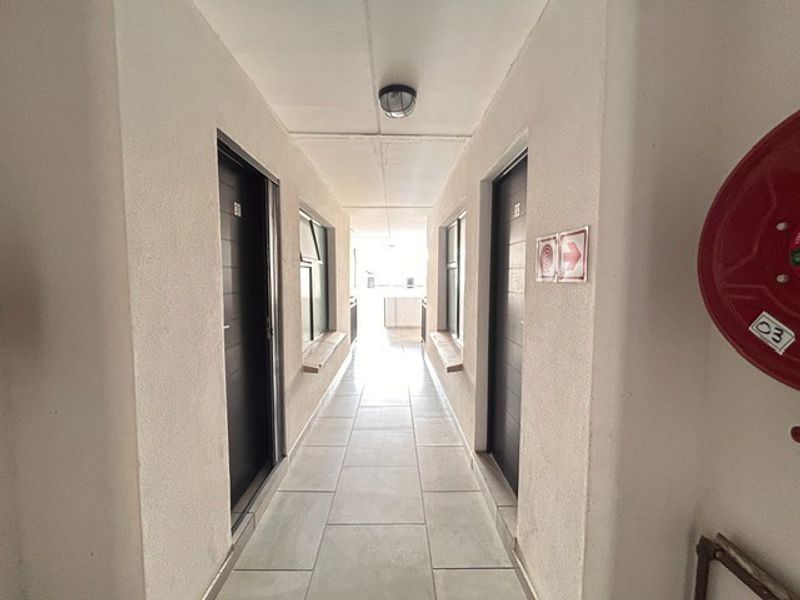 Townhouse For Sale in Kempton Park AH, Kempton Park - Photo 9