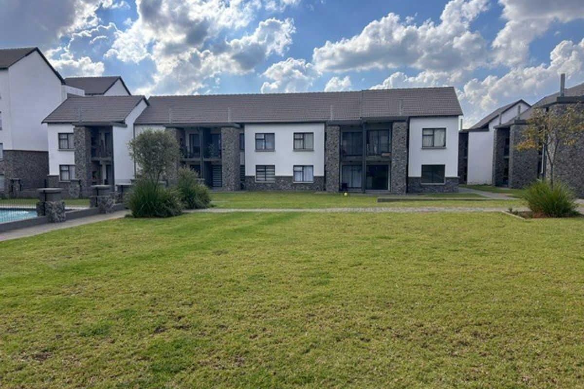 Townhouse For Sale in Kempton Park AH, Kempton Park - Photo 5