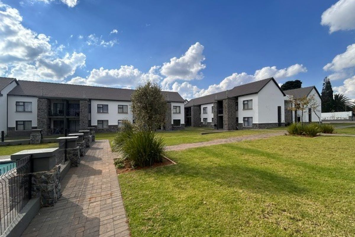 Townhouse For Sale in Kempton Park AH, Kempton Park - Photo 4