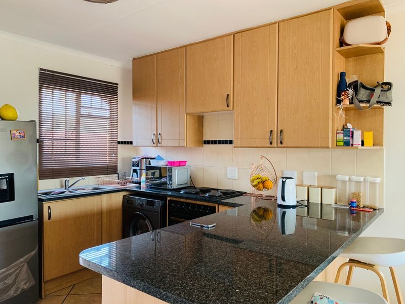 2 bedroom Apartment For Sale in Theresapark, Akasia - Photo 2