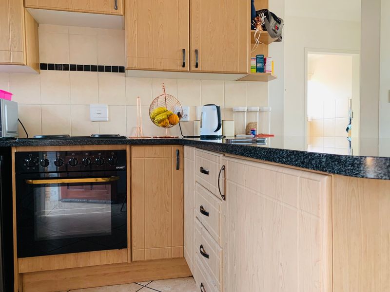 2 bedroom Apartment For Sale in Theresapark, Akasia - Photo 9