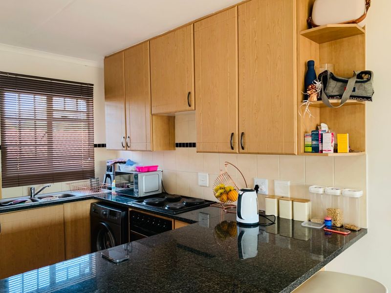 2 bedroom Apartment For Sale in Theresapark, Akasia - Photo 3