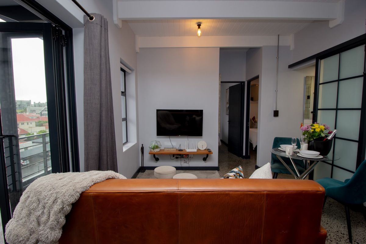 Modern Coastal Living - Furnished Apartment with partial Sea Views - Photo 5