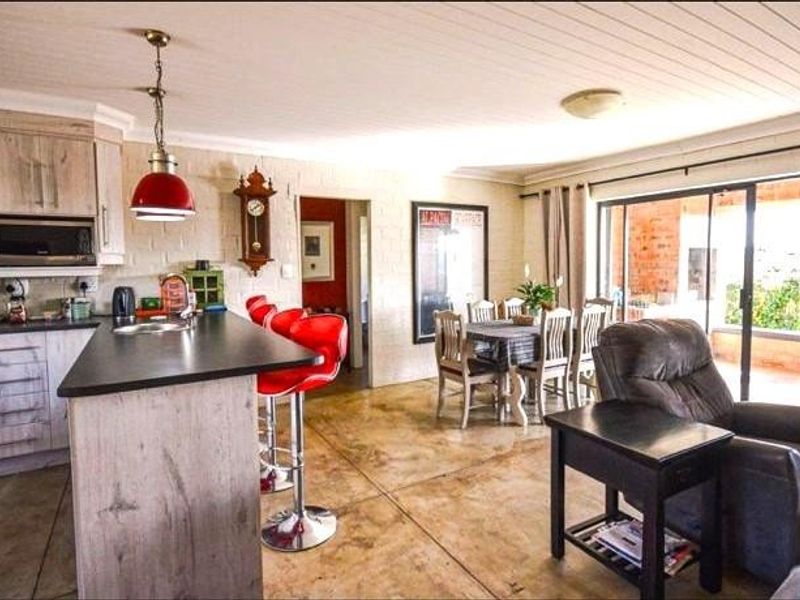 House For Sale in Stilbaai Wes, Stilbaai - Photo 3